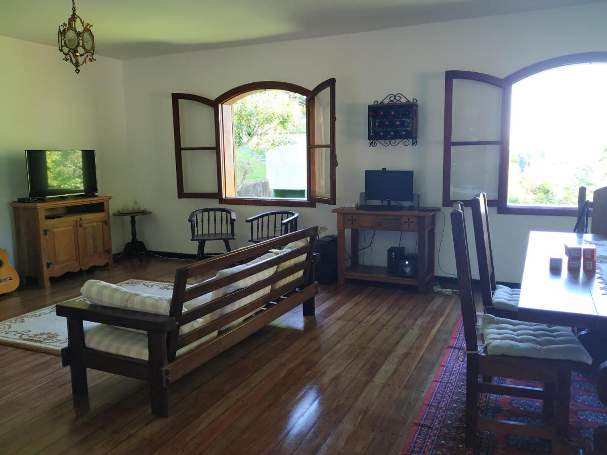 Quinta Das Flores Hospedaria Кампус-ду-Жордау Экстерьер фото