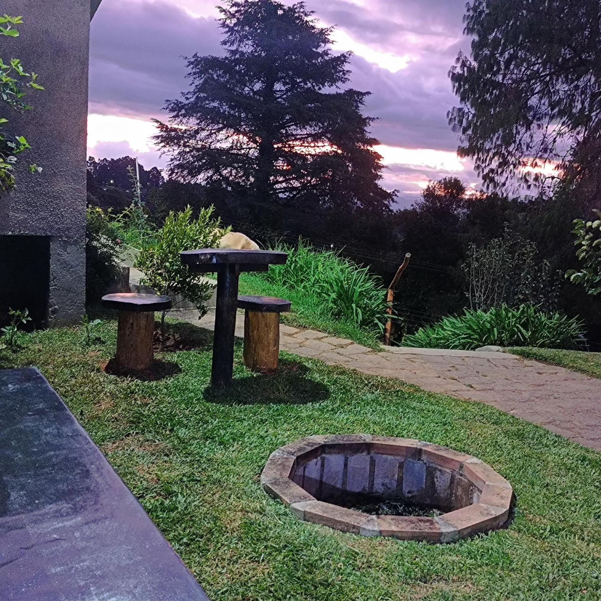 Quinta Das Flores Hospedaria Кампус-ду-Жордау Экстерьер фото